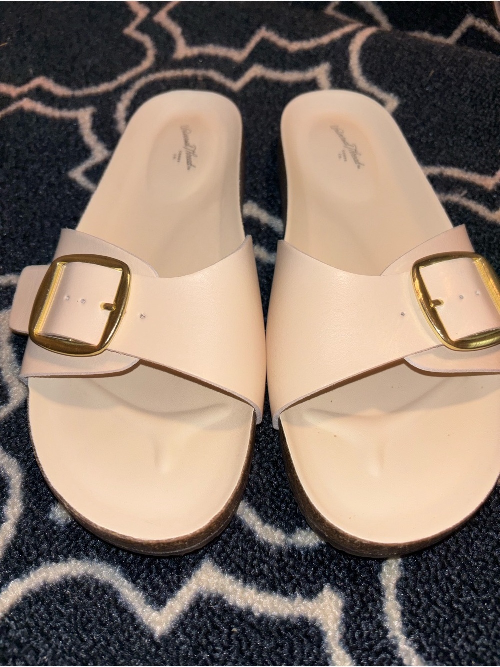Universal Thread Women's Cream Slide Sandals with Gold Buckle